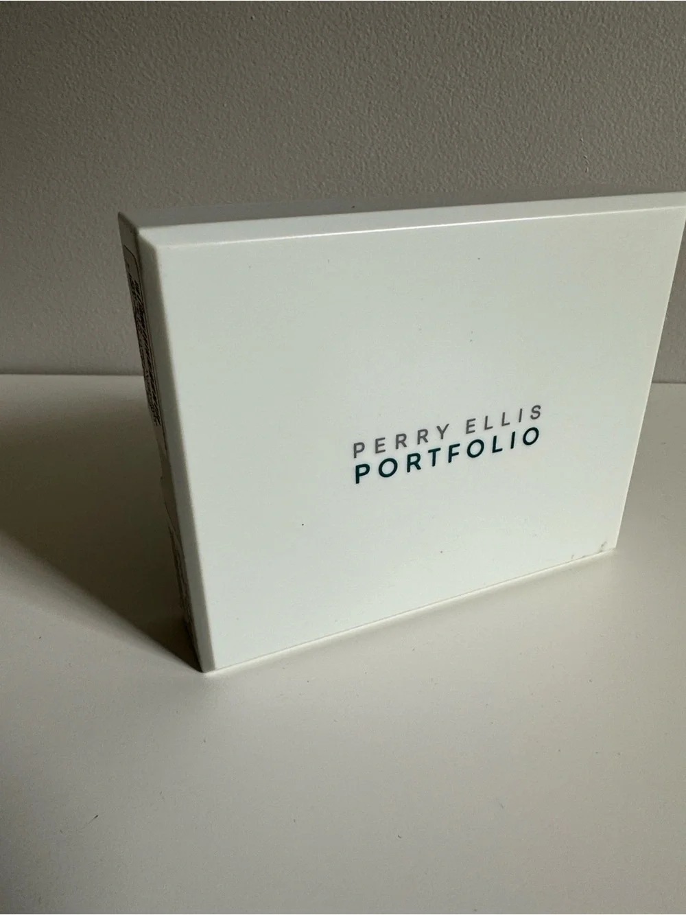 NWT Perry Ellis Portfolio Passcase with Removable ID Wallet Black